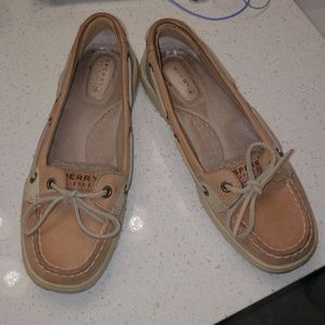 Gently used like new speerys